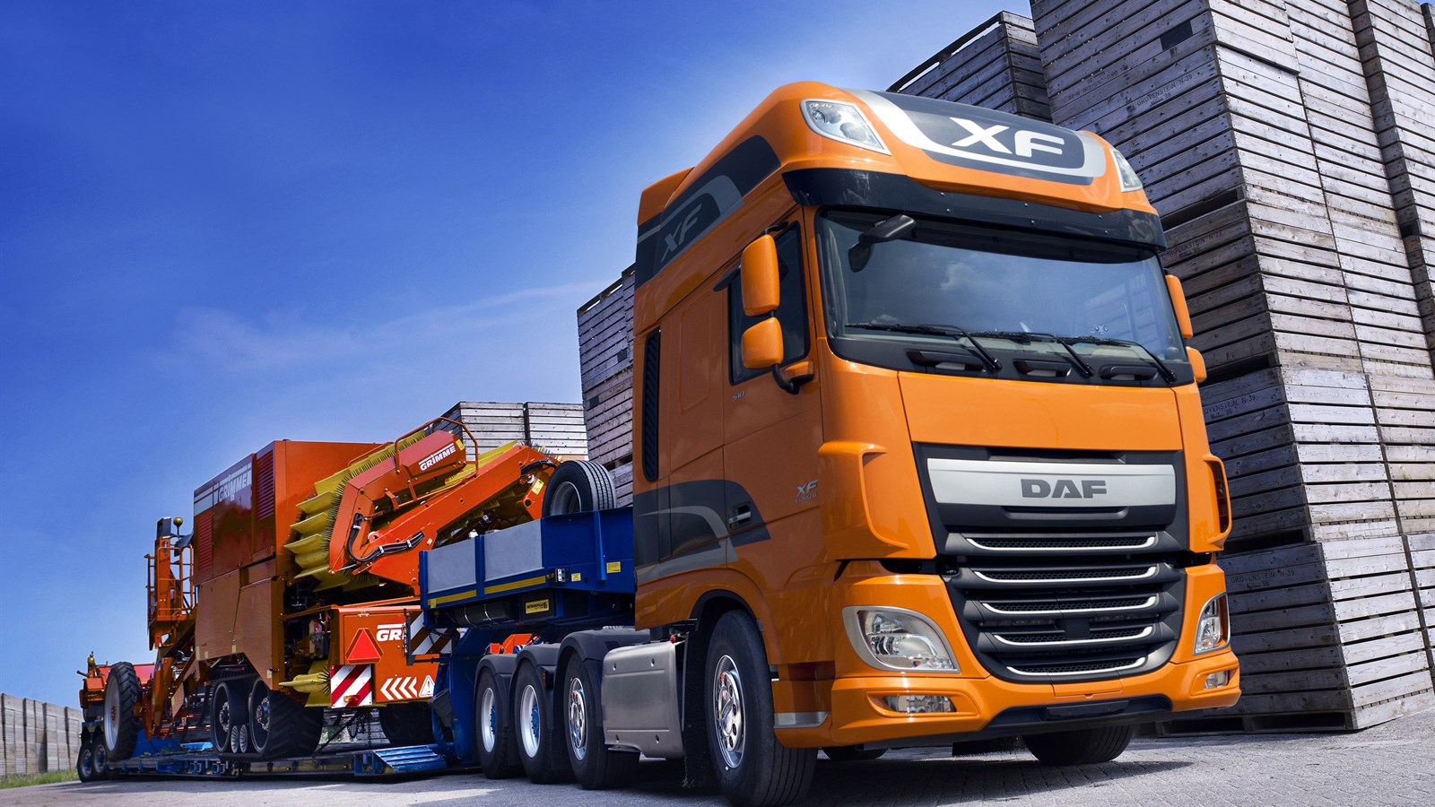 Daf XF 8x4 trucks euro 6 ftm 2017